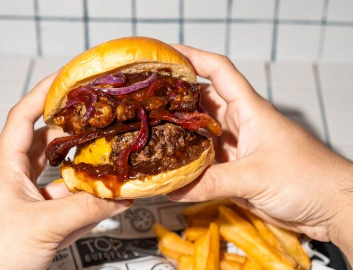 Lamburguesa mejora su receta y regala hamburguesas por su décimo aniversario